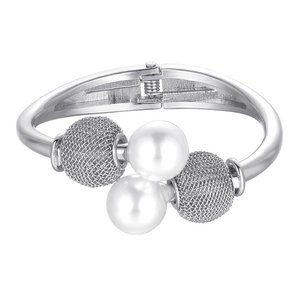 Vintage Creative Simple Bangle For Women Elegant Exaggerated Pearl Open Bracelet Female Fashion Party Jewelry Accessories серебряный
Vintage Creative Simple Bangle For Women Elegant Exaggerated Pearl Open Bracelet Female Fashion Party Jewelry Accessories серебряный