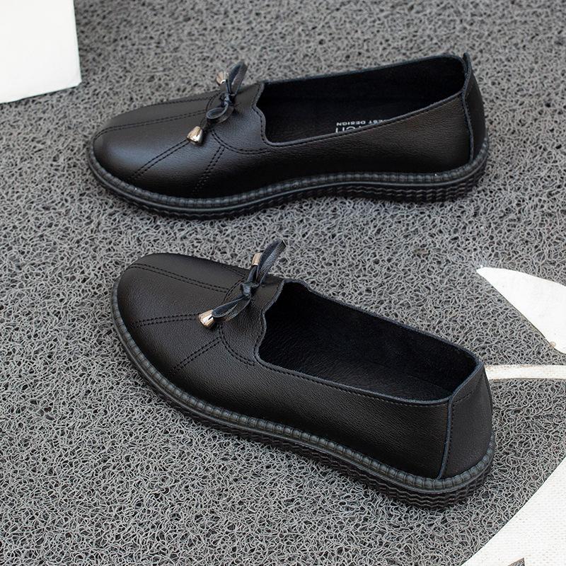 Женские туфли для мам с мягкой подошвой и мягкой поверхностью. Кожаные туфли. Новые повседневные туфли на плоской подошве с одной педалью. Удобные туфли для мам среднего и пожилого возраста. 35 чёрный
Женские туфли для мам с мягкой подошвой и мягкой поверхностью. Кожаные туфли. Новые повседневные туфли на плоской подошве с одной педалью. Удобные туфли для мам среднего и пожилого возраста. 35 чёрный