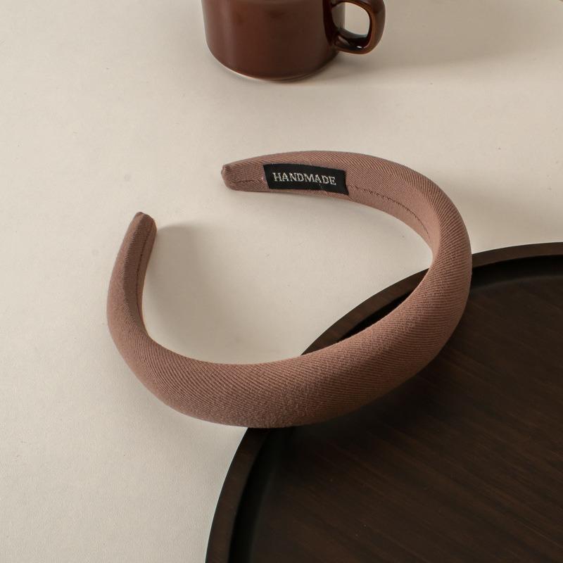 Fashion Wild Solid Color Sponge Headband for Women Girl Wash Face Wide Edge Simple Hair Band Headband Hair Accessories Hair Hoop світло-коричневого кольору
Fashion Wild Solid Color Sponge Headband for Women Girl Wash Face Wide Edge Simple Hair Band Headband Hair Accessories Hair Hoop світло-коричневого кольору