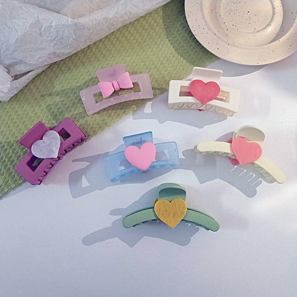 Shark Clip Solid Hair Claw Illusory Color Geometry Hair Claw Japanese Heart Hair Clip Party
Shark Clip Solid Hair Claw Illusory Color Geometry Hair Claw Japanese Heart Hair Clip Party