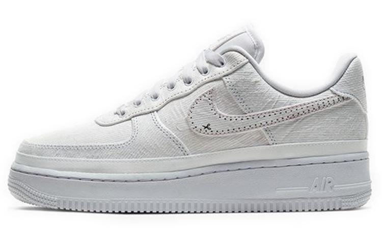 Nike Air Force 1 Low Tear Away Women s CJ1650-101 35.5
Nike Air Force 1 Low Tear Away Women s CJ1650-101 35.5