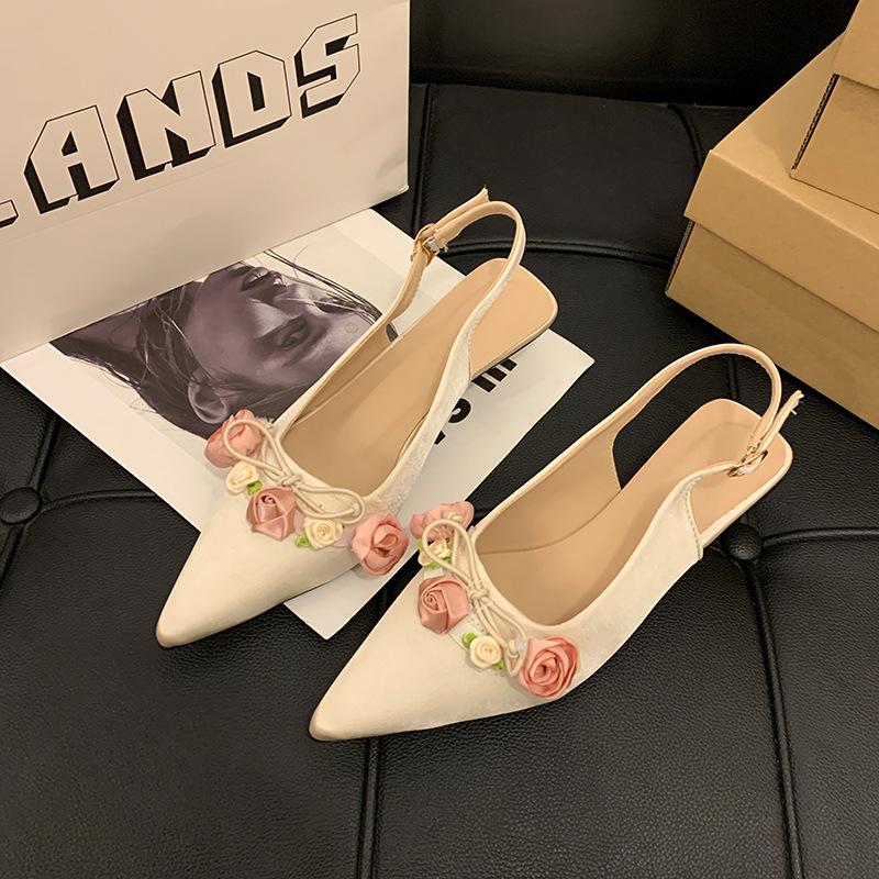 Summer New French Style Flower Shoes with High Heels and Exquisite Sandals for Women 37 білий
Summer New French Style Flower Shoes with High Heels and Exquisite Sandals for Women 37 білий