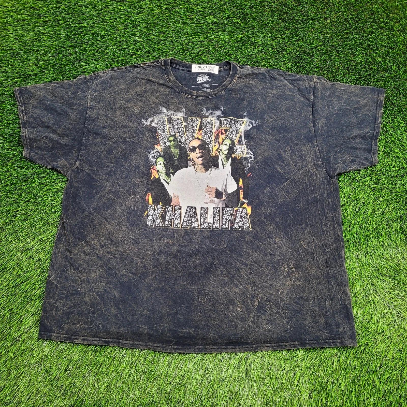 Wiz Khalifa Taylor Gang T-Shirt Men s XXL Y2K Style Rap Tee with Flames L
Wiz Khalifa Taylor Gang T-Shirt Men s XXL Y2K Style Rap Tee with Flames L