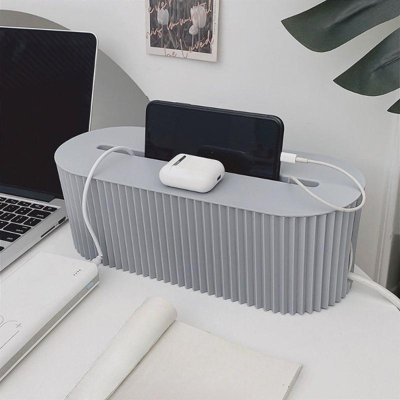 Large Capacity Wire Management Box Dustproof Desktop Organizer for Power Strips Chargers Cables Data Line Storage Case сірий
Large Capacity Wire Management Box Dustproof Desktop Organizer for Power Strips Chargers Cables Data Line Storage Case сірий