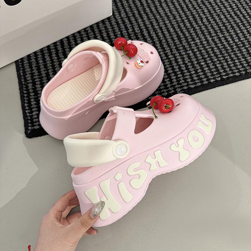 Cartoon cute cherry sweet women s shoes new summer hole shoes versatile thick sole soft sole heightening cool slippers 40-41 розовый
Cartoon cute cherry sweet women s shoes new summer hole shoes versatile thick sole soft sole heightening cool slippers 40-41 розовый