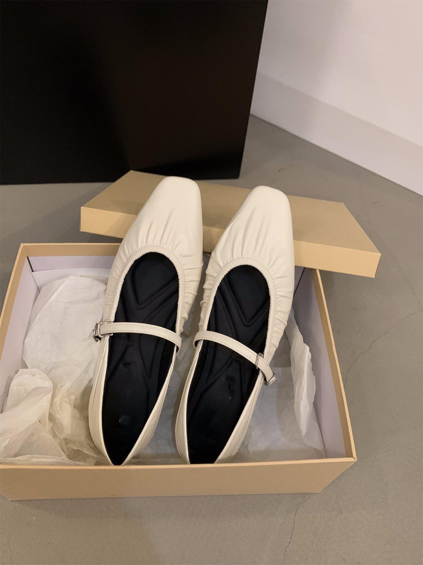 Серебристые туфли-лодочки на плоской подошве, женская обувь, весна и осень 2025, новинка, весенние, с юбками, нежные вечерние туфли 40
Серебристые туфли-лодочки на плоской подошве, женская обувь, весна и осень 2025, новинка, весенние, с юбками, нежные вечерние туфли 40