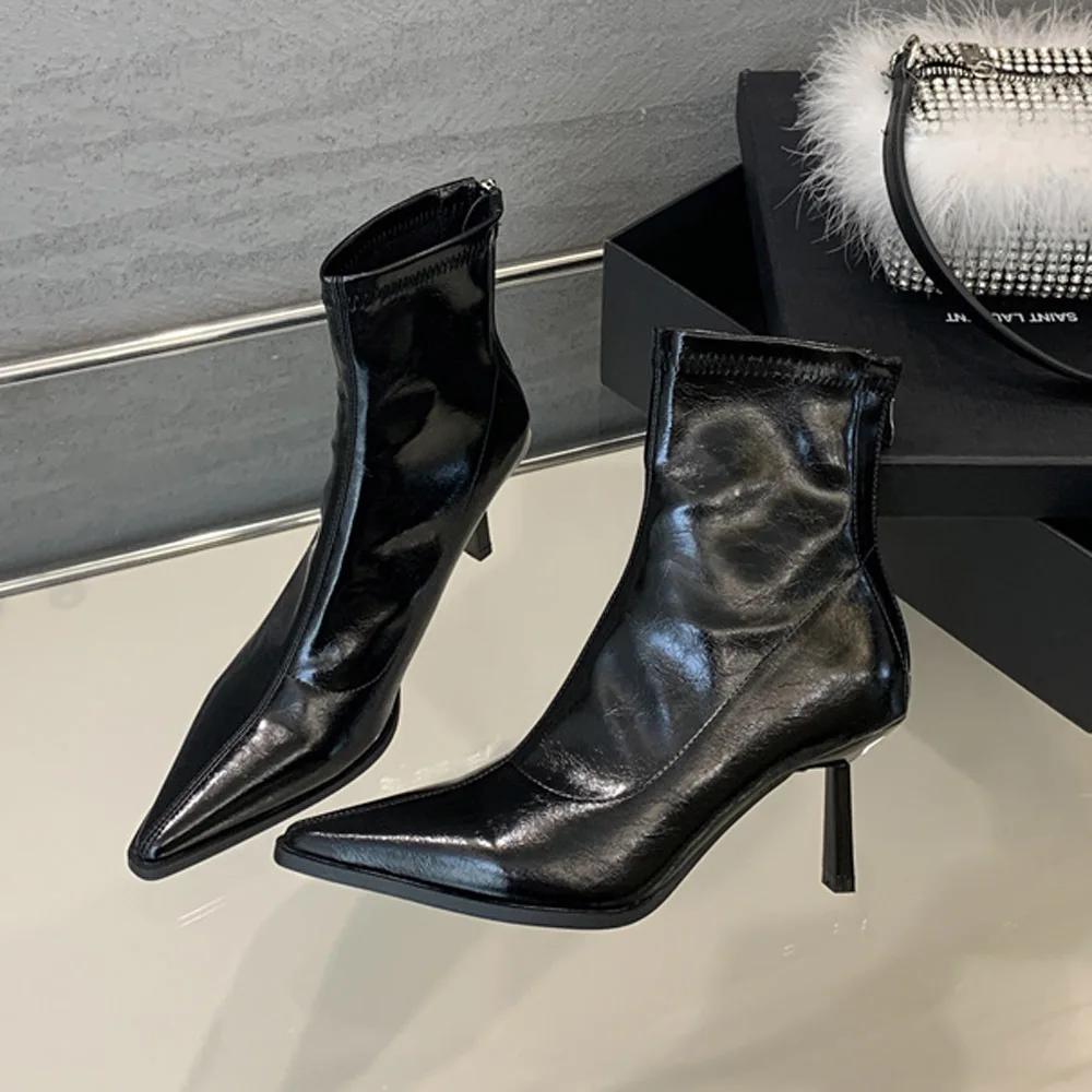 Лакированная кожа тонкие высокие каблуки короткие сапоги для женщин осень зима обувь темперамент острый нос молния черно-белые челси сапоги 35
Лакированная кожа тонкие высокие каблуки короткие сапоги для женщин осень зима обувь темперамент острый нос молния черно-белые челси сапоги 35