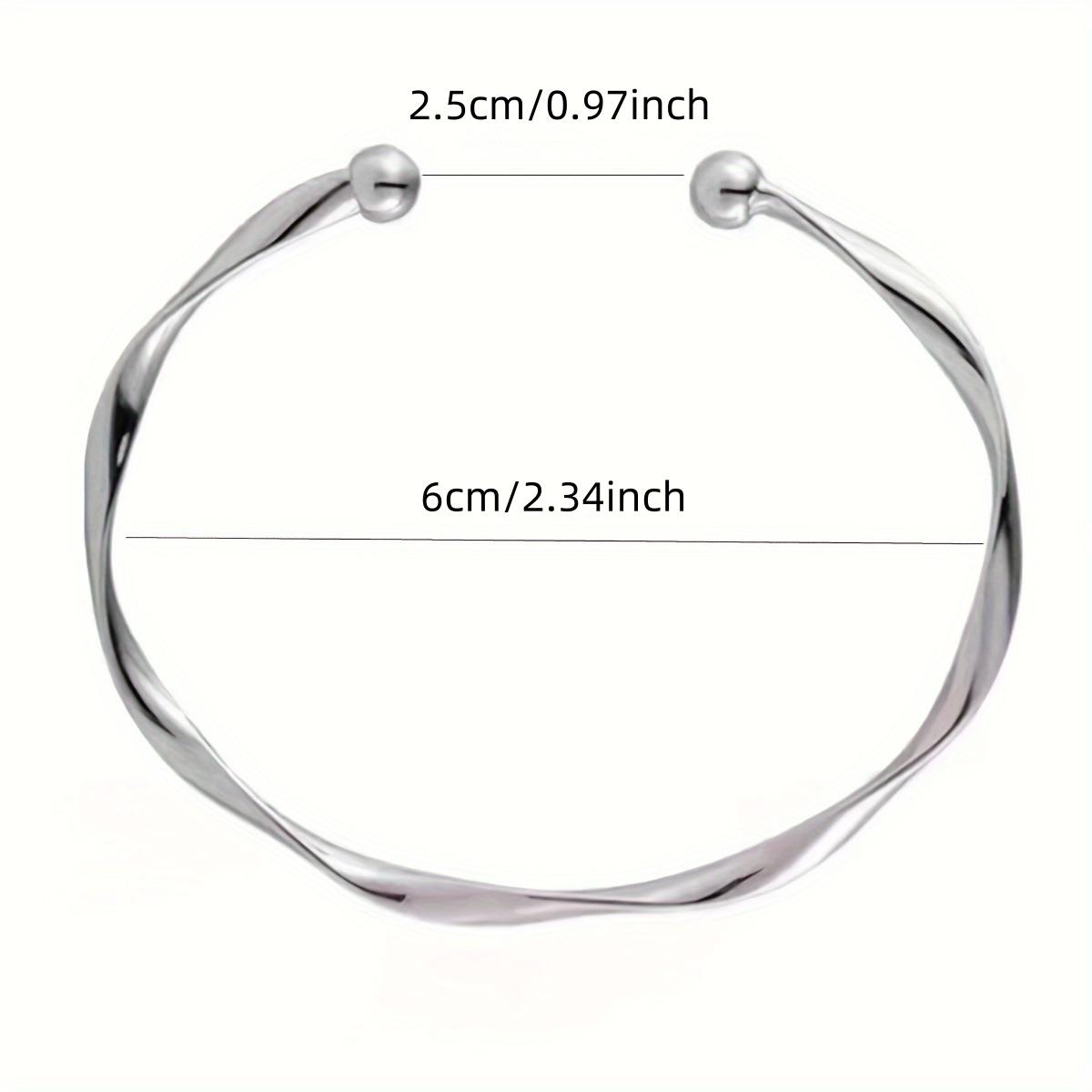 A Women s Bracelet with a Twisted Opening, Adjustable, Simple and Versatile, Suitable for Everyday Wear
A Women s Bracelet with a Twisted Opening, Adjustable, Simple and Versatile, Suitable for Everyday Wear
