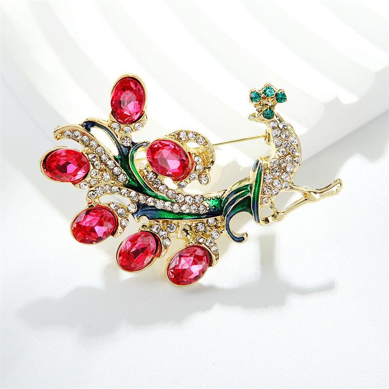 Peacock Colorful Crystal Rhinestone Pearl Badge for Women Brooches Pin Badges Alloy Backpack Icons Girls Jewelry
Peacock Colorful Crystal Rhinestone Pearl Badge for Women Brooches Pin Badges Alloy Backpack Icons Girls Jewelry