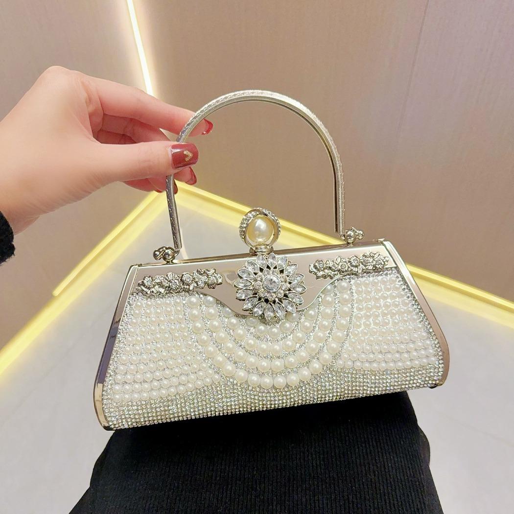 Luxury Women Pearl Evening Handbags Noble Crystal Beaded Clutch Purse Ladies Chain Shoulder Bags for Party Wedding Bridal Prom
Luxury Women Pearl Evening Handbags Noble Crystal Beaded Clutch Purse Ladies Chain Shoulder Bags for Party Wedding Bridal Prom