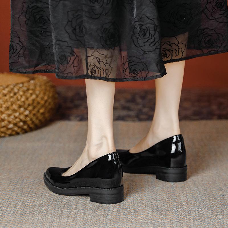 Small leather shoes inner height increase women s shoes work shoes spring and autumn pointed single shoes 33 чорний
Small leather shoes inner height increase women s shoes work shoes spring and autumn pointed single shoes 33 чорний