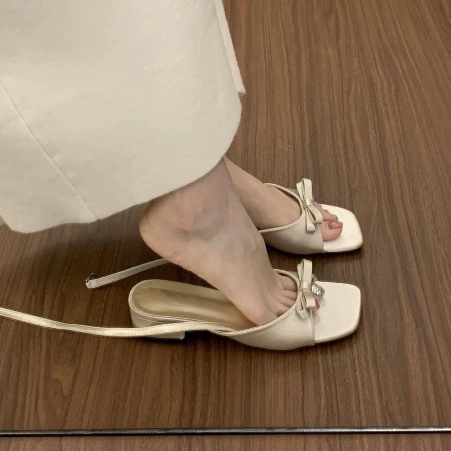 Satin bow leak-toe sandals women s outer wear one-word strap with skirt sandals thick heel niche sandals 35
Satin bow leak-toe sandals women s outer wear one-word strap with skirt sandals thick heel niche sandals 35