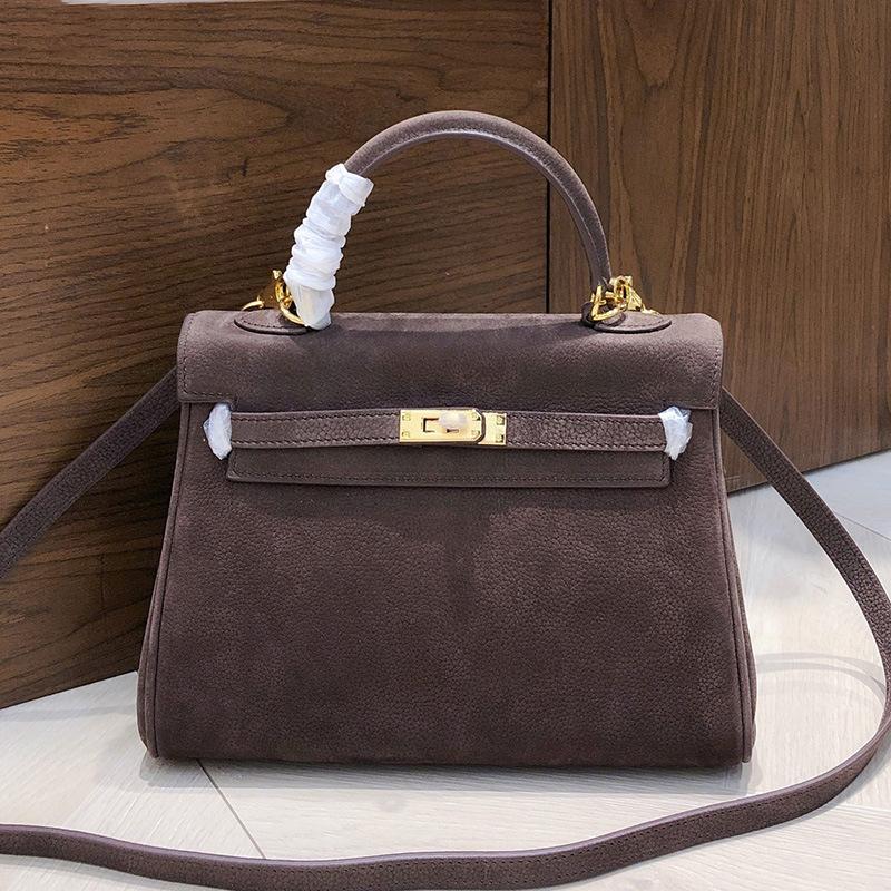 2025 И Новая Ретро Утилитарная Сумка из Овчины Натуральная Кожа Большая Вместимость Сумка-Тоут Универсальная Подходящая ко всему Однолямочная Сумка Кроссбоди 25cm Thin Strap эбеновый
2025 И Новая Ретро Утилитарная Сумка из Овчины Натуральная Кожа Большая Вместимость Сумка-Тоут Универсальная Подходящая ко всему Однолямочная Сумка Кроссбоди 25cm Thin Strap эбеновый