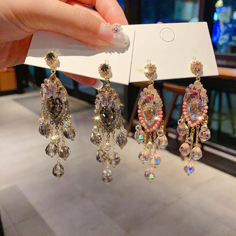 Heavy Industry Light Luxury High-end Tassel Earrings Women s Bohemian Super Flash Temperament Niche Versatile Earrings
Heavy Industry Light Luxury High-end Tassel Earrings Women s Bohemian Super Flash Temperament Niche Versatile Earrings