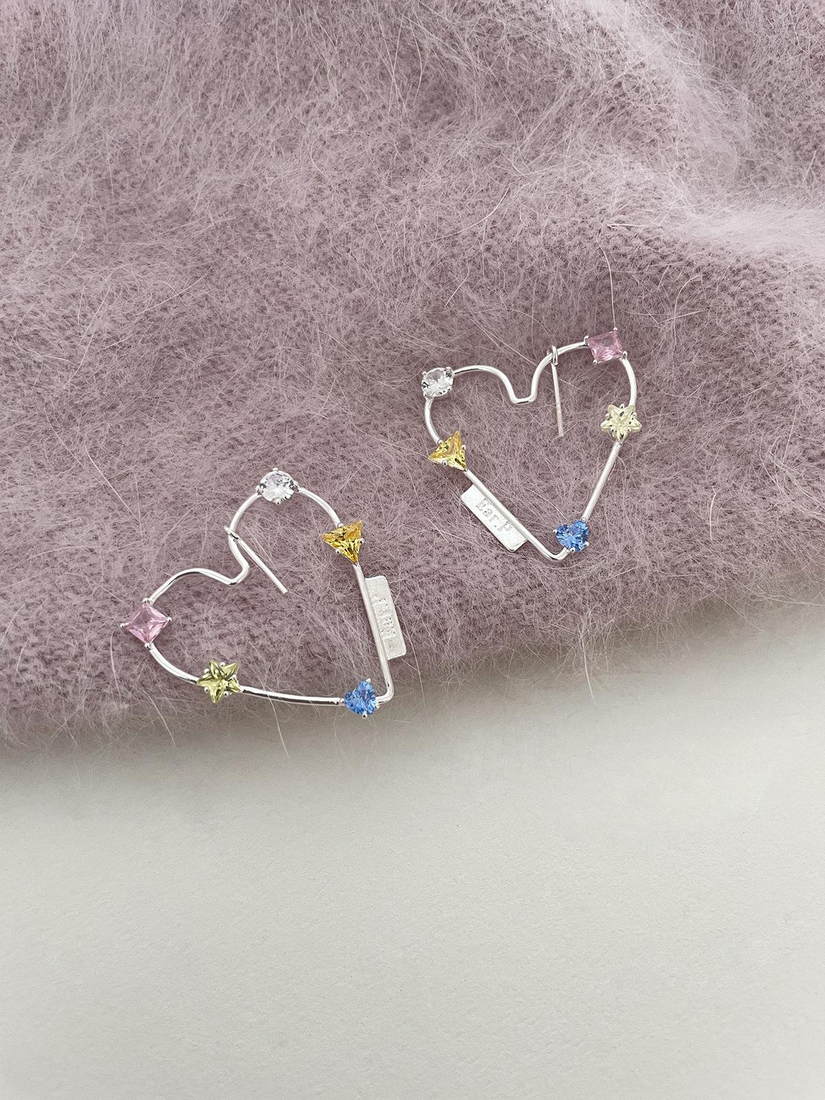 925 silver needle love stud earrings female dopamine color zircon earrings niche high-end silver needle new earrings 925 silver needles
925 silver needle love stud earrings female dopamine color zircon earrings niche high-end silver needle new earrings 925 silver needles