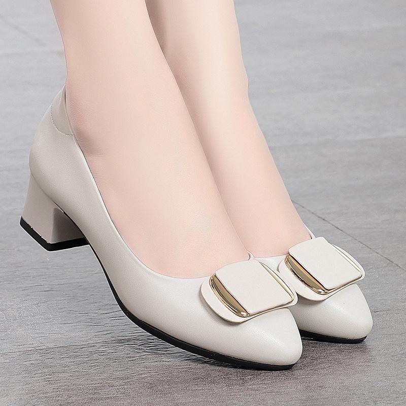 Женские туфли из мягкой кожи на толстом каблуке — весенняя коллекция 2022 года для людей среднего и пожилого возраста. Комфорт 36 бежевый
Женские туфли из мягкой кожи на толстом каблуке — весенняя коллекция 2022 года для людей среднего и пожилого возраста. Комфорт 36 бежевый