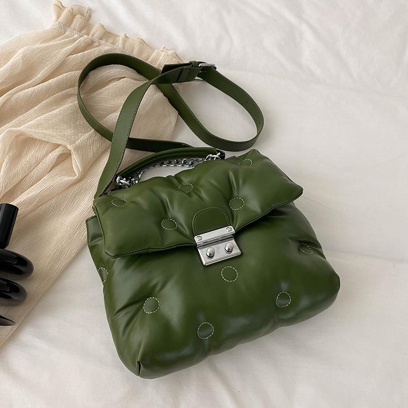 Проста сумка-мессенджер, популярна портативна жіноча сумка, нова осіння мода 2024 р., приміська сумка через плече, велика містка сумка зелений
Проста сумка-мессенджер, популярна портативна жіноча сумка, нова осіння мода 2024 р., приміська сумка через плече, велика містка сумка зелений