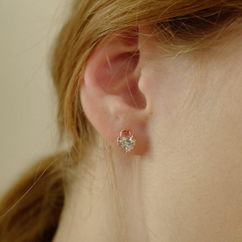 fiore crystal love lock earring silver
fiore crystal love lock earring silver