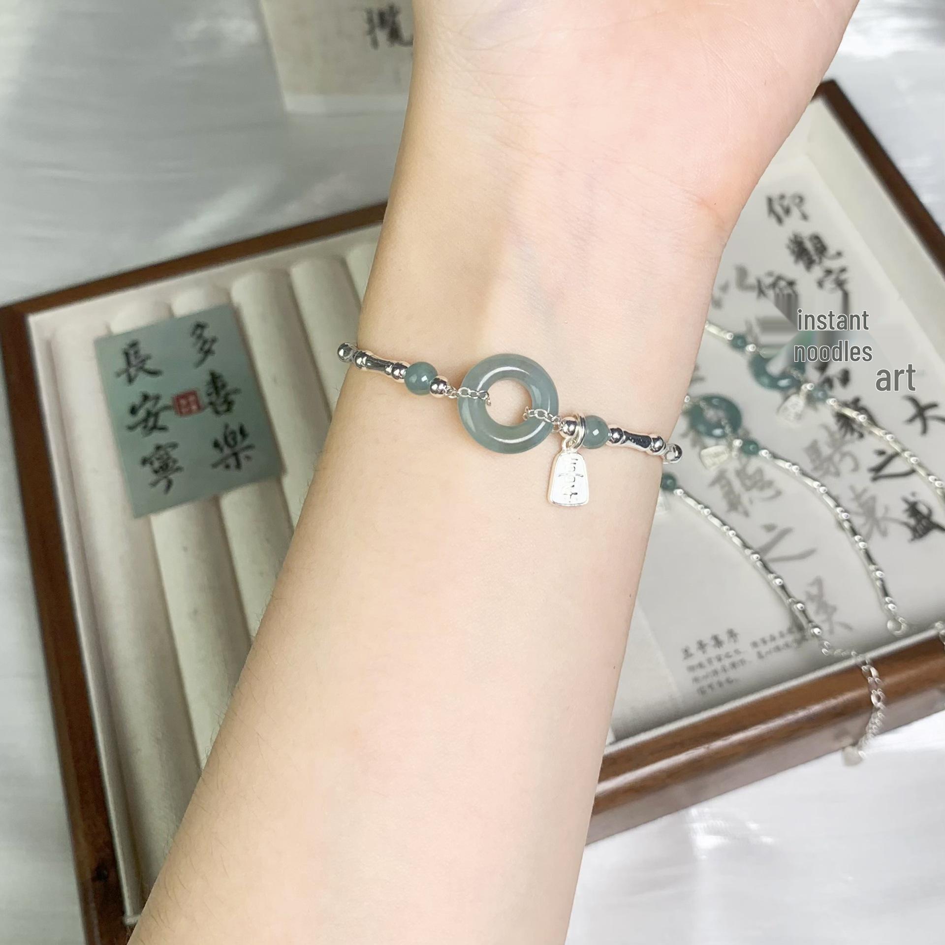 2024 Exquisite Hetian Jade Bracelet with Crushed Silver Safety Buckle - Light Luxury Women s Hot Style
2024 Exquisite Hetian Jade Bracelet with Crushed Silver Safety Buckle - Light Luxury Women s Hot Style