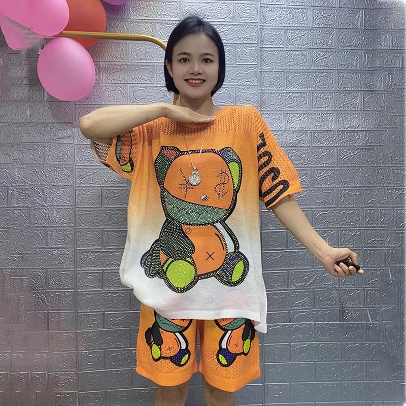 Chic Women s 2025 Summer Oversized Bear Graphic Hollow-Out Short-Sleeve Top & Shorts Set One Size
Chic Women s 2025 Summer Oversized Bear Graphic Hollow-Out Short-Sleeve Top & Shorts Set One Size