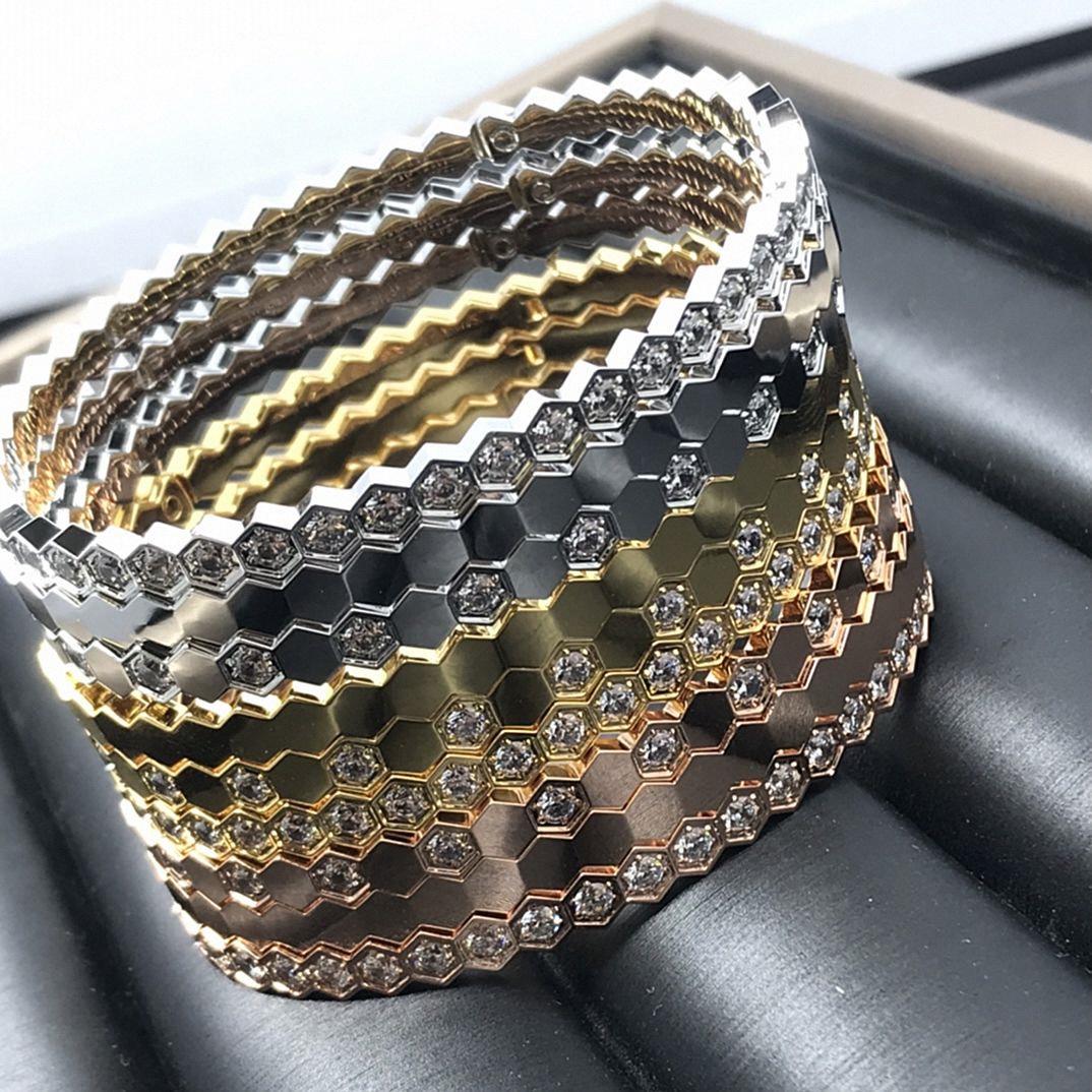 Браслет High-End Wave Honeycomb Diamond - Роскошный штабелируемый браслет-манжета, вырезанный на станке с ЧПУ. Platinum No Diamond
Браслет High-End Wave Honeycomb Diamond - Роскошный штабелируемый браслет-манжета, вырезанный на станке с ЧПУ. Platinum No Diamond