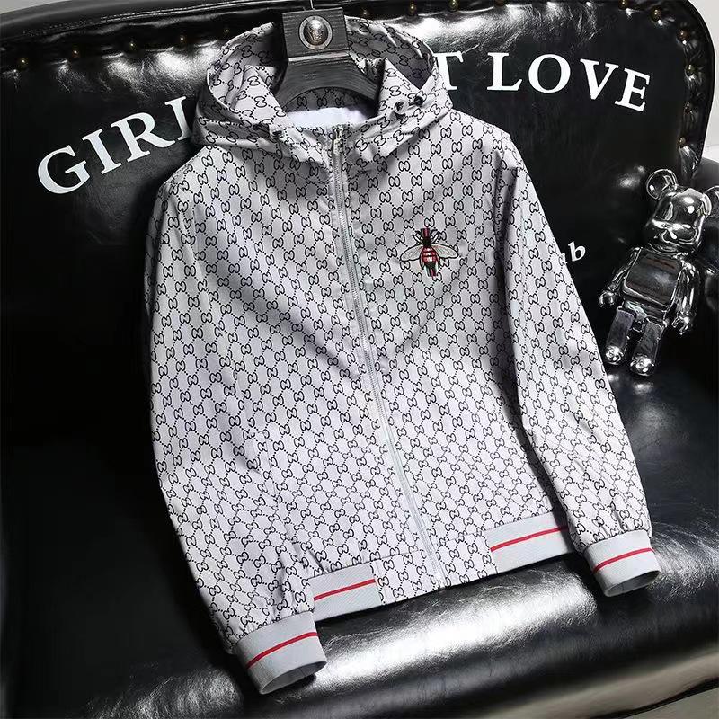 Мужская роскошная европейская куртка с капюшоном и вышивкой пчелы - Весна/Осень 3XL (77-86 kg)
Мужская роскошная европейская куртка с капюшоном и вышивкой пчелы - Весна/Осень 3XL (77-86 kg)