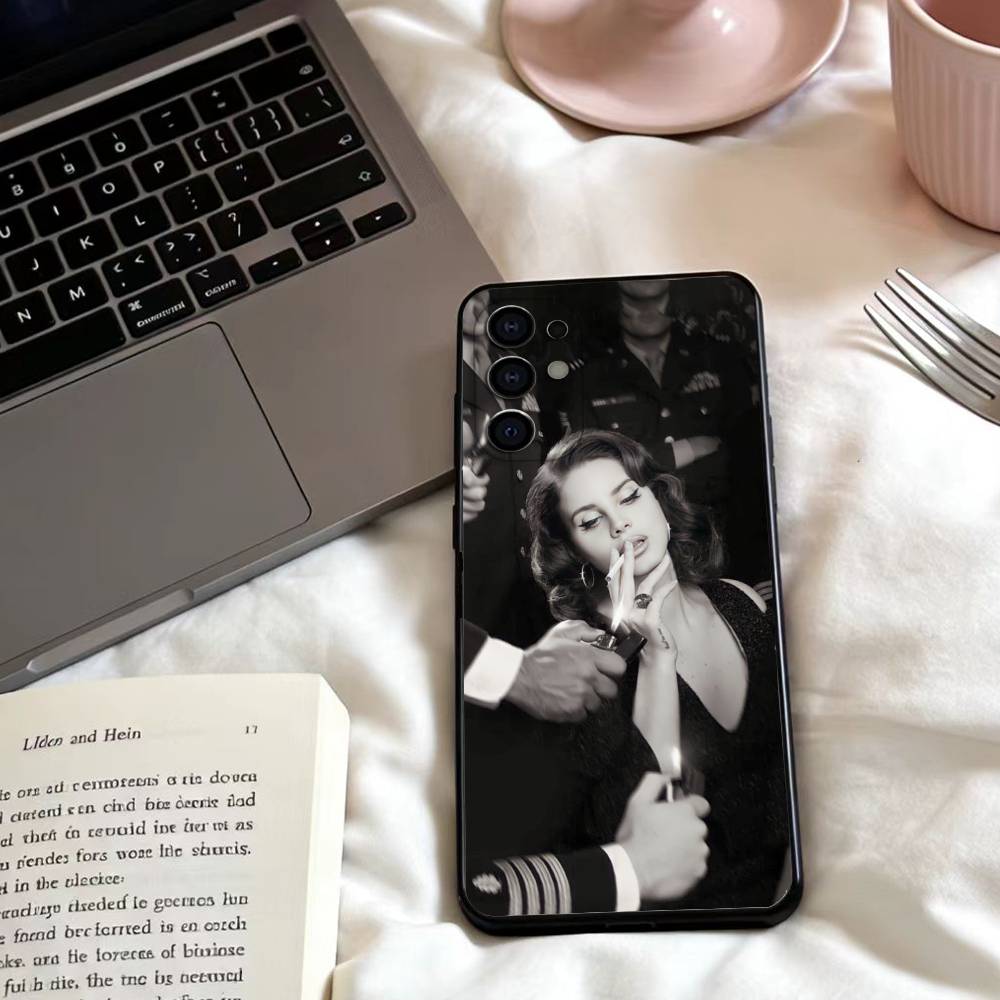 L-Lana del rey Singer Phone Case For Samsung S25,24,23,22,30,21,10,9,Ultra,Plus,Lite,FE,4,5 G Soft Black Case Samsung S20plus5G
L-Lana del rey Singer Phone Case For Samsung S25,24,23,22,30,21,10,9,Ultra,Plus,Lite,FE,4,5 G Soft Black Case Samsung S20plus5G