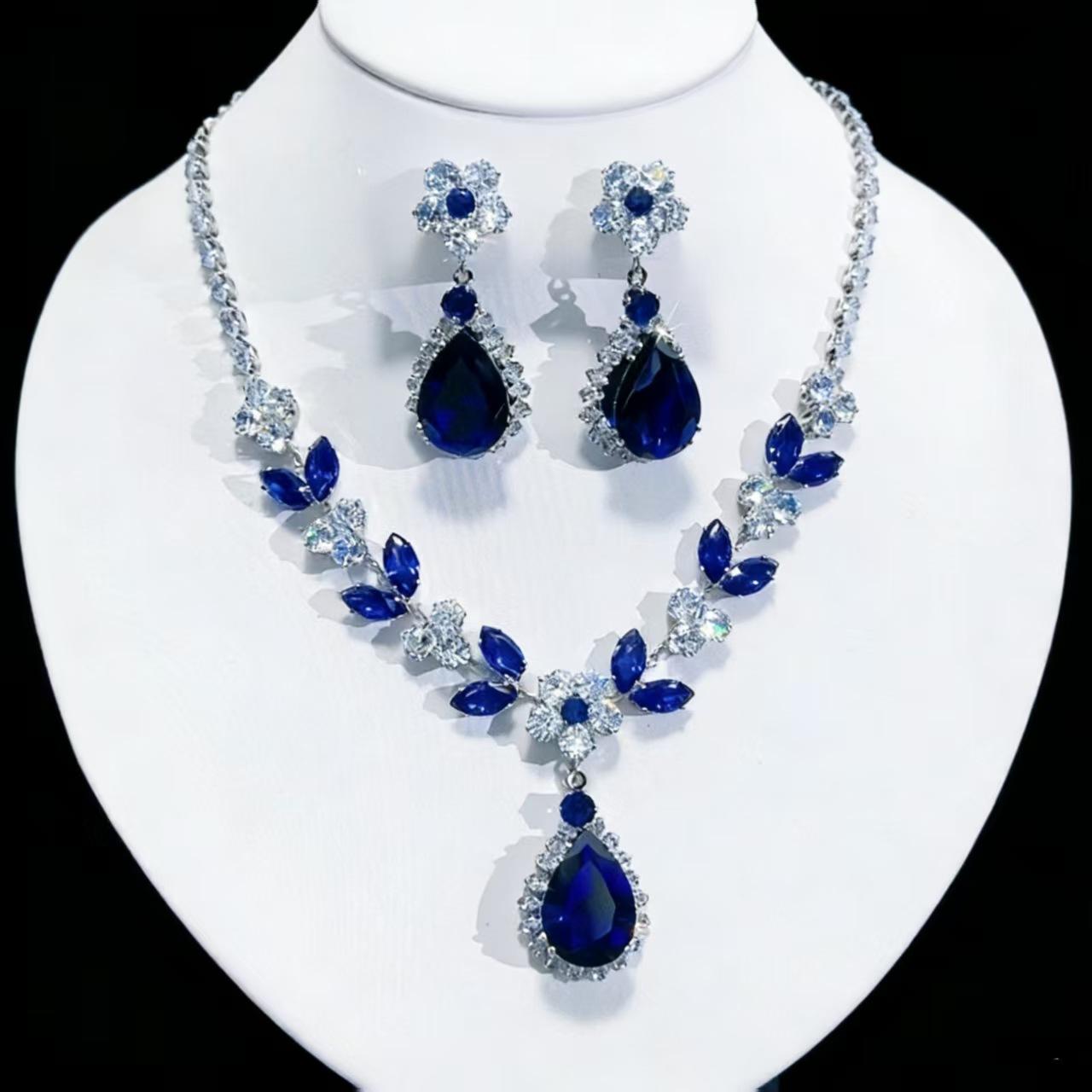 Модный Свадебный Роскошный Набор Циркониевого Ожерелья и Серег Розовый Голубой Цветок Яйцо Голубя Набор Инс Элегантный королевские лазурный
Модный Свадебный Роскошный Набор Циркониевого Ожерелья и Серег Розовый Голубой Цветок Яйцо Голубя Набор Инс Элегантный королевские лазурный