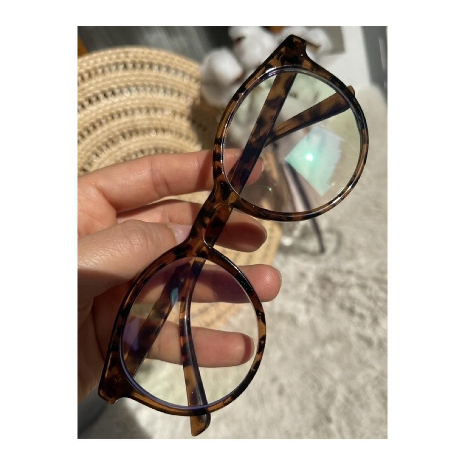 Прозрачные женские очки с леопардовым узором чистый
Прозрачные женские очки с леопардовым узором чистый