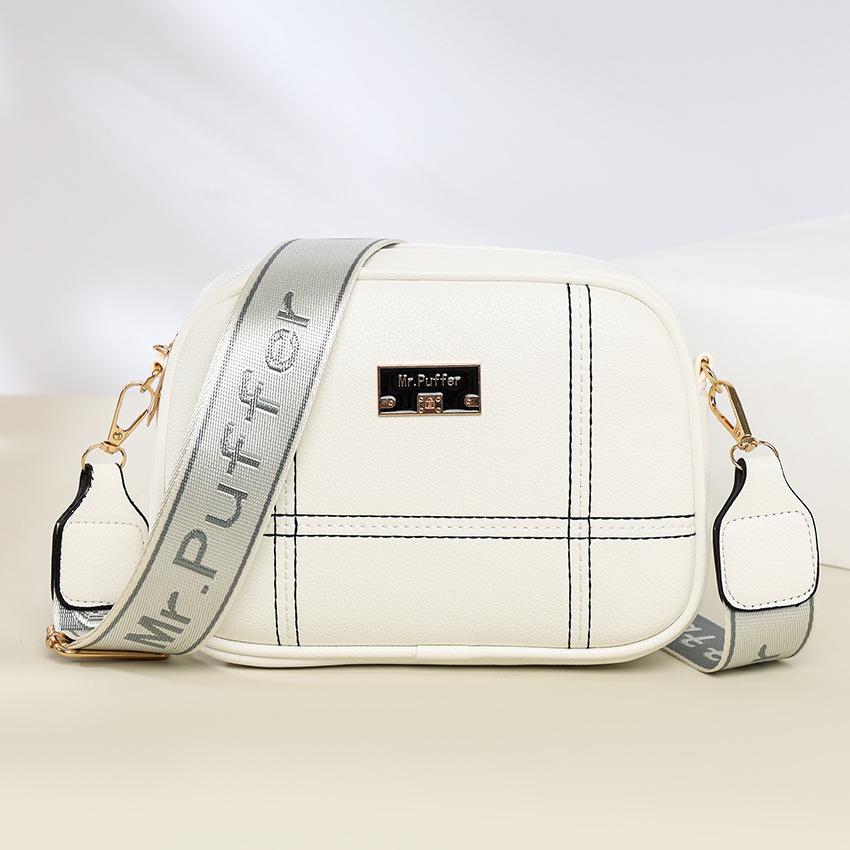 Women s Autumn Simple and Personalized Small Square Bag, Letter Broadband Mobile Phone Crossbody Bag білий
Women s Autumn Simple and Personalized Small Square Bag, Letter Broadband Mobile Phone Crossbody Bag білий