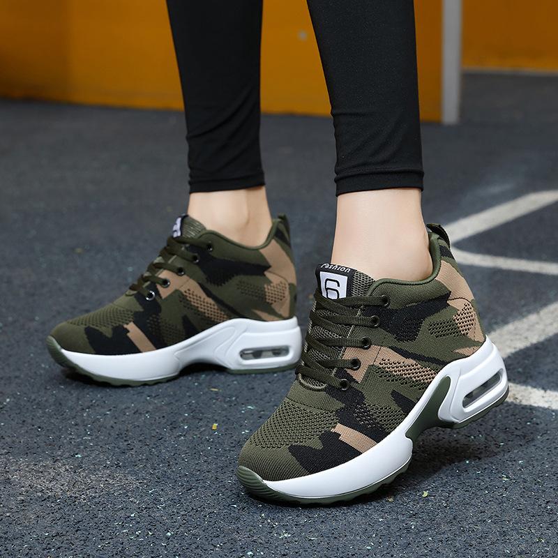 Sneakers women s wave shoes summer muffin shoes inner height increase 34 армія зелений колір
Sneakers women s wave shoes summer muffin shoes inner height increase 34 армія зелений колір