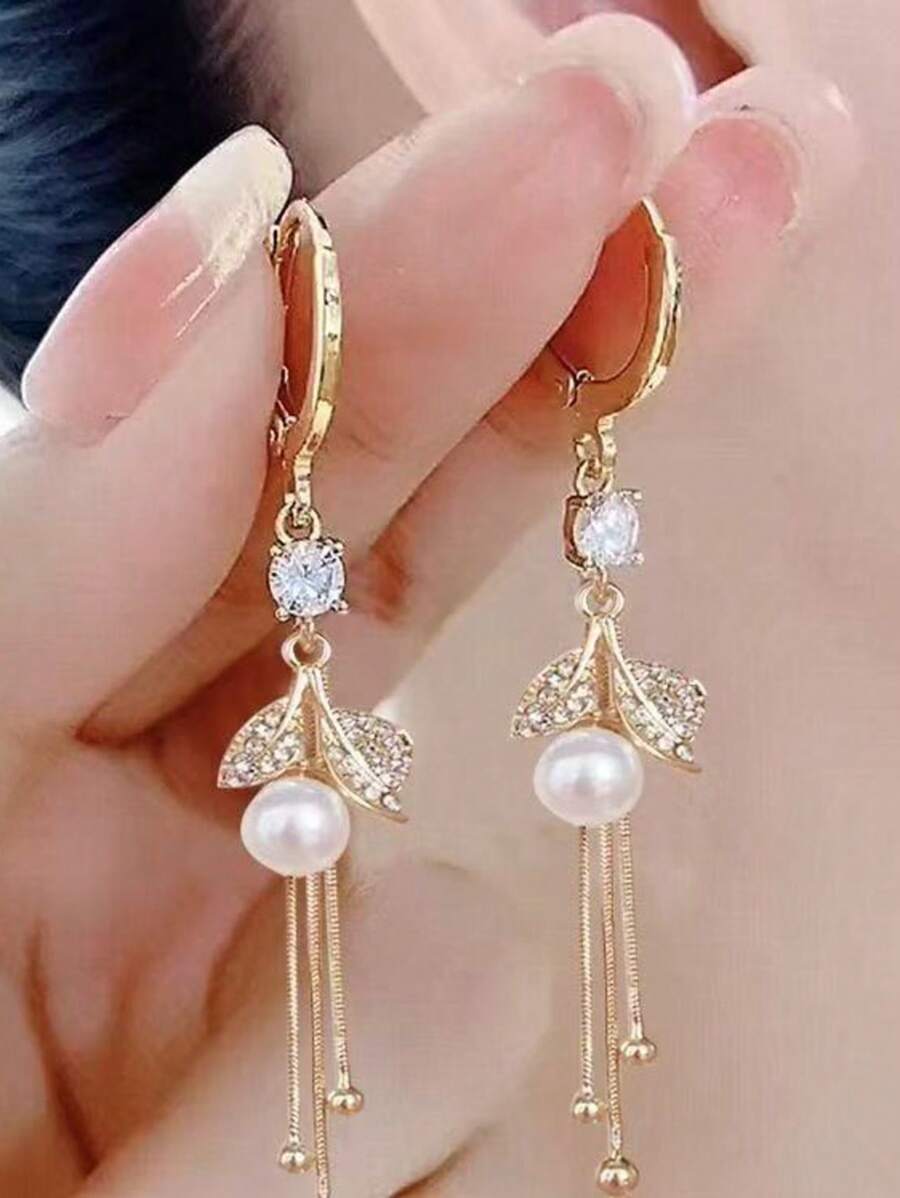 1Pair Luxurious Red New Style Long Tassel Pearl Leaf Dangle Earrings, Elegant Jewelry Accessories
1Pair Luxurious Red New Style Long Tassel Pearl Leaf Dangle Earrings, Elegant Jewelry Accessories