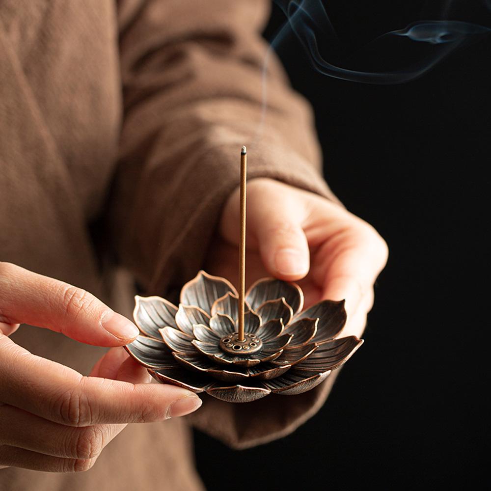Zinc Zinc Alloy Buddhism Lotus Censer Craft Incense Stick Holder Home Decoration Sandalwood Coil Base Plate
Zinc Zinc Alloy Buddhism Lotus Censer Craft Incense Stick Holder Home Decoration Sandalwood Coil Base Plate
