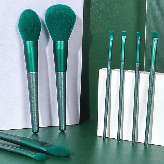 REGENBOOG - Set of 8: Makeup Brush Set of 8 - Green
REGENBOOG - Set of 8: Makeup Brush Set of 8 - Green