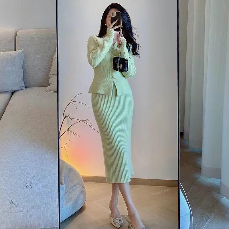 Светр із двох частин 2023, осінній, невеликий, з ароматом вітру, флісовий светр із єнота, жіночий вільний в’язаний кардиган, універсальний комплект One Size зелений
Светр із двох частин 2023, осінній, невеликий, з ароматом вітру, флісовий светр із єнота, жіночий вільний в’язаний кардиган, універсальний комплект One Size зелений