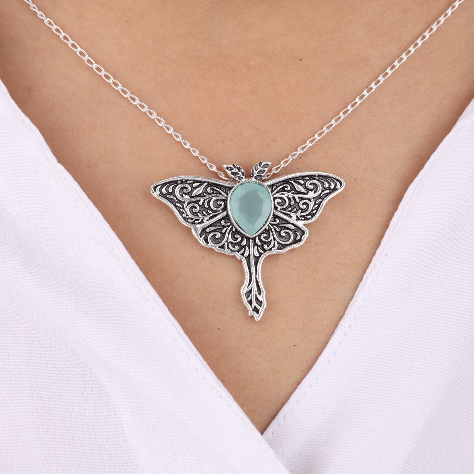 Aqua Chalcedony Gemstone 925 Sterling Silver Jewelry Butterfly Boho Pendant1.2 CP-31-21
Aqua Chalcedony Gemstone 925 Sterling Silver Jewelry Butterfly Boho Pendant1.2 CP-31-21