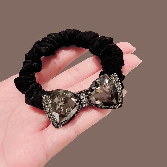 Корейская ретро резинка для волос «кошачий глаз» со стразами и цветком
Корейская ретро резинка для волос «кошачий глаз» со стразами и цветком