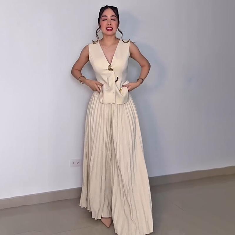 New Style Solid Color Sleeveless V-Neck Button-Up Top and Pleated Trousers Women s Set XL абрикосовий
New Style Solid Color Sleeveless V-Neck Button-Up Top and Pleated Trousers Women s Set XL абрикосовий