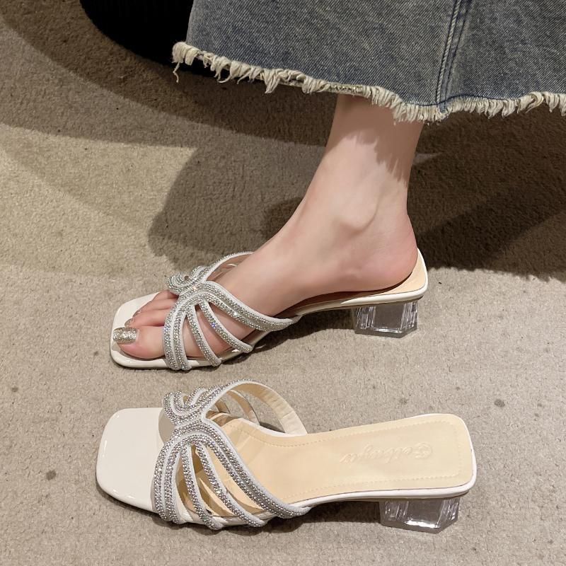 Лето 2024 года, новые модные женские тапочки с квадратным носком и низким каблуком, роскошные женские тапочки со стразами, легкие, высокого класса 35 бежевый
Лето 2024 года, новые модные женские тапочки с квадратным носком и низким каблуком, роскошные женские тапочки со стразами, легкие, высокого класса 35 бежевый