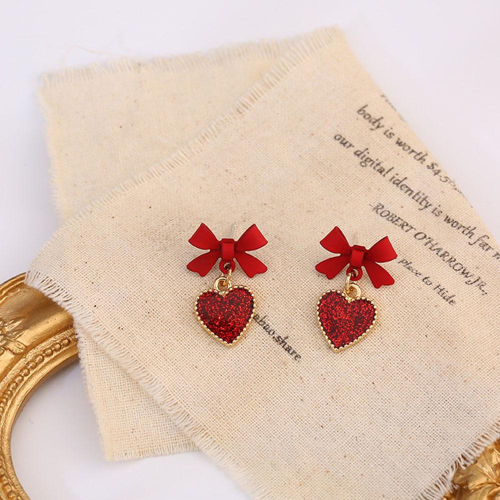 Нежные красные Pendientes Love Heart маленькие серьги-капли ювелирные изделия серьги-гвоздики модные аксессуары
Нежные красные Pendientes Love Heart маленькие серьги-капли ювелирные изделия серьги-гвоздики модные аксессуары