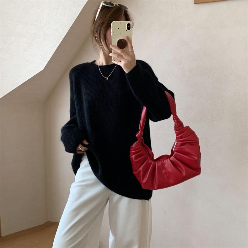 Lazy crimped pullover sweater women s autumn and winter new loose round neck, thin and gentle soft waxy knitted sweater top average size чёрный
Lazy crimped pullover sweater women s autumn and winter new loose round neck, thin and gentle soft waxy knitted sweater top average size чёрный