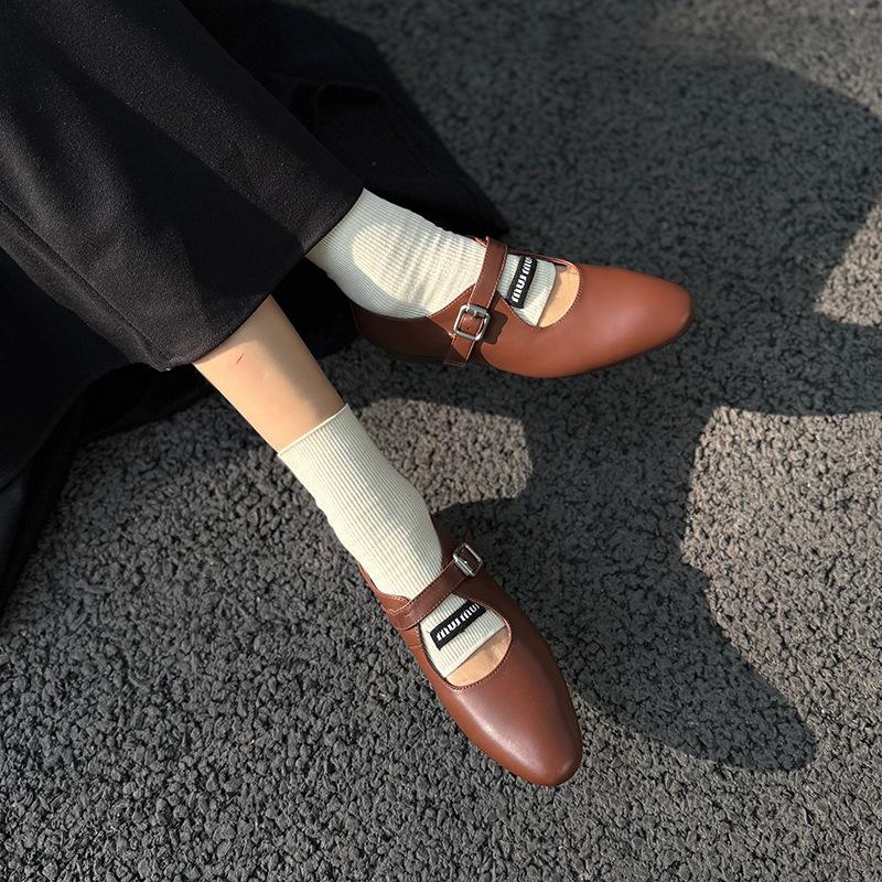 Johnature Genuine Leather Comfortable Low Heel Shoes Retro Commuter Versatile Women s Shoes 40 кавовий
Johnature Genuine Leather Comfortable Low Heel Shoes Retro Commuter Versatile Women s Shoes 40 кавовий