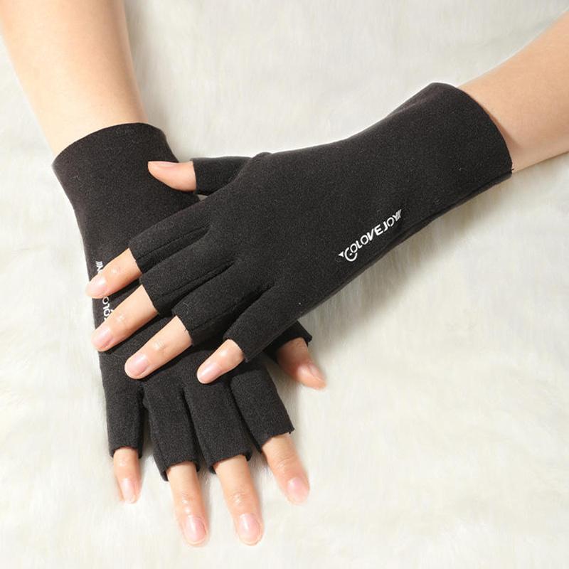 A Pair of Women s One-size-fits-all Thermal Gloves for Autumn and Winter, Elastic, Multi-color, Touchscreen Compatible, Typing-f чорний
A Pair of Women s One-size-fits-all Thermal Gloves for Autumn and Winter, Elastic, Multi-color, Touchscreen Compatible, Typing-f чорний