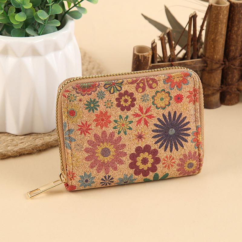 Multi-layer small wallet, short large-capacity portable student card bag, exotic and fashionable matching Specification selection
Multi-layer small wallet, short large-capacity portable student card bag, exotic and fashionable matching Specification selection