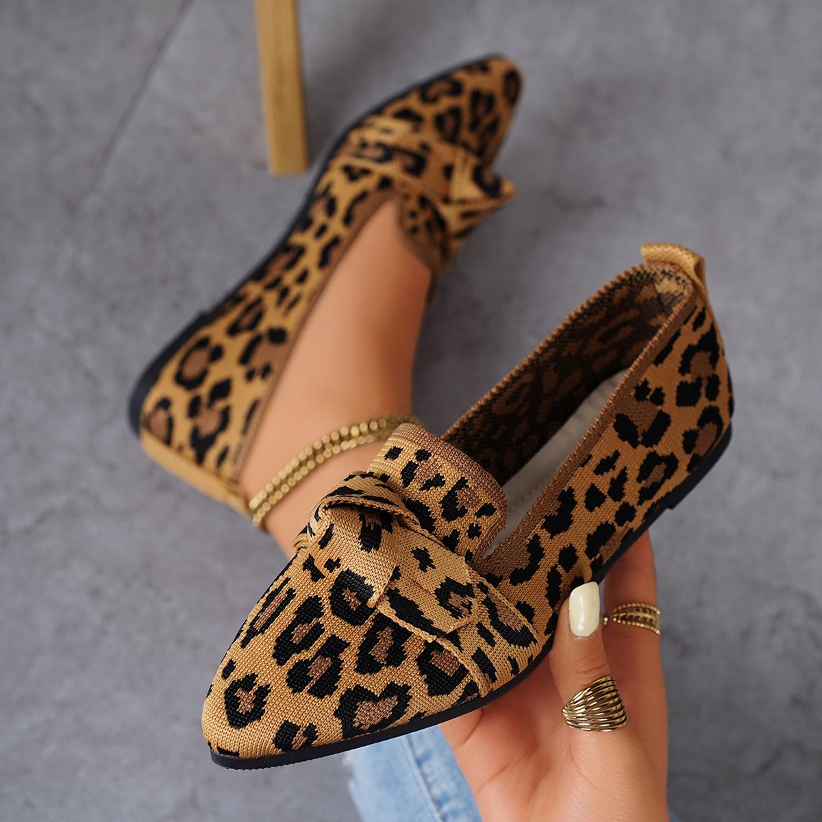 European and American thin pointed large size 43 flat single shoes women s flying weaving one pedal bow casual breathable women s shoes 36
European and American thin pointed large size 43 flat single shoes women s flying weaving one pedal bow casual breathable women s shoes 36