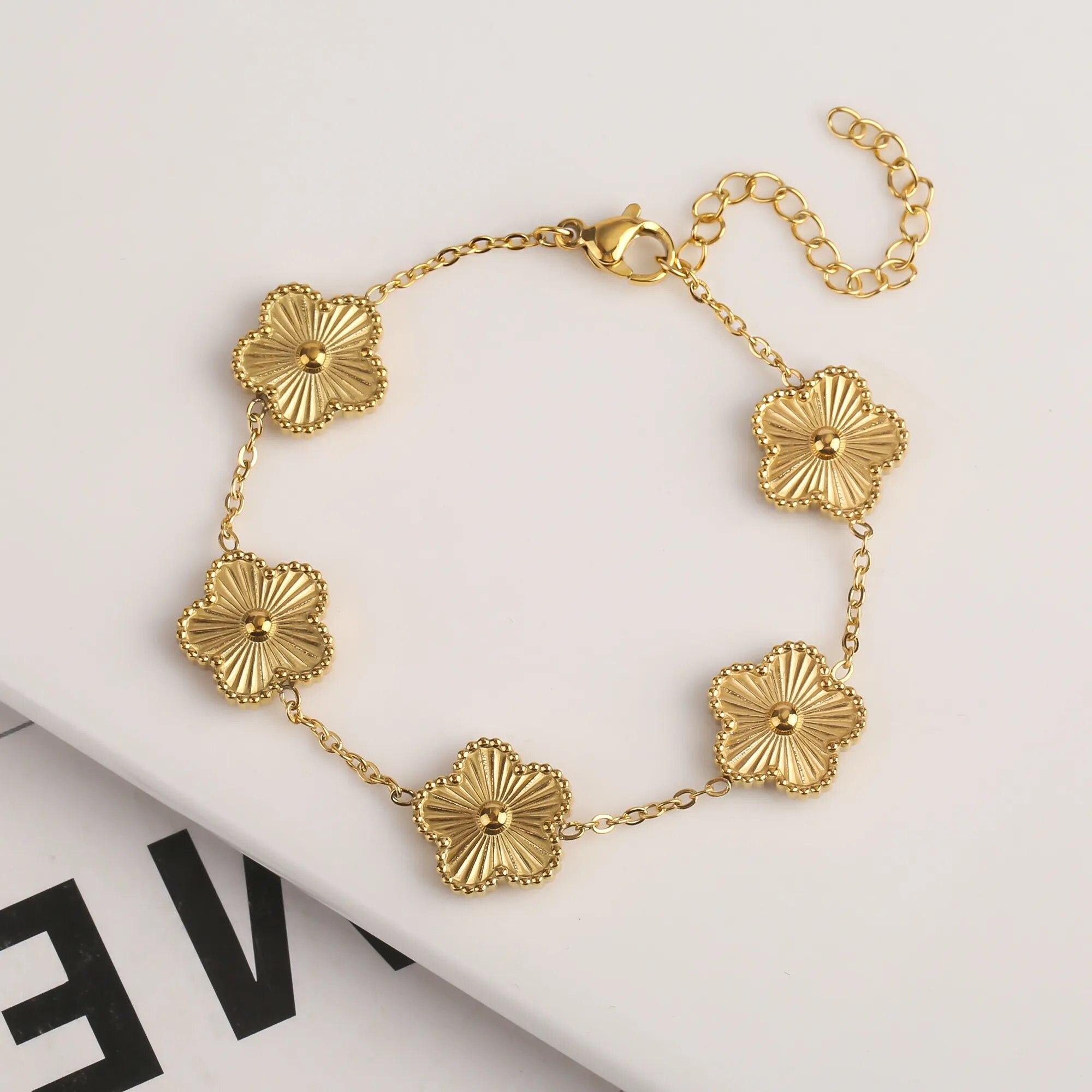 Y2K New Design Metal Plum Laser Five Leaf Flower Plant Bracelet Stainless Steel Waterproof High Quality Women s Clover
Y2K New Design Metal Plum Laser Five Leaf Flower Plant Bracelet Stainless Steel Waterproof High Quality Women s Clover