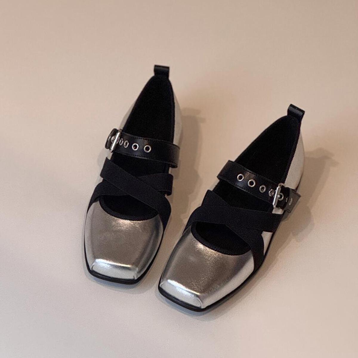 Версия из овчины~ Туфли Мэри Джейн на плоской подошве в спортивном стиле с перекрестными ремешками во французском стиле, с квадратным носком и ремешком с одинарной пряжкой. 35 серебряный
Версия из овчины~ Туфли Мэри Джейн на плоской подошве в спортивном стиле с перекрестными ремешками во французском стиле, с квадратным носком и ремешком с одинарной пряжкой. 35 серебряный