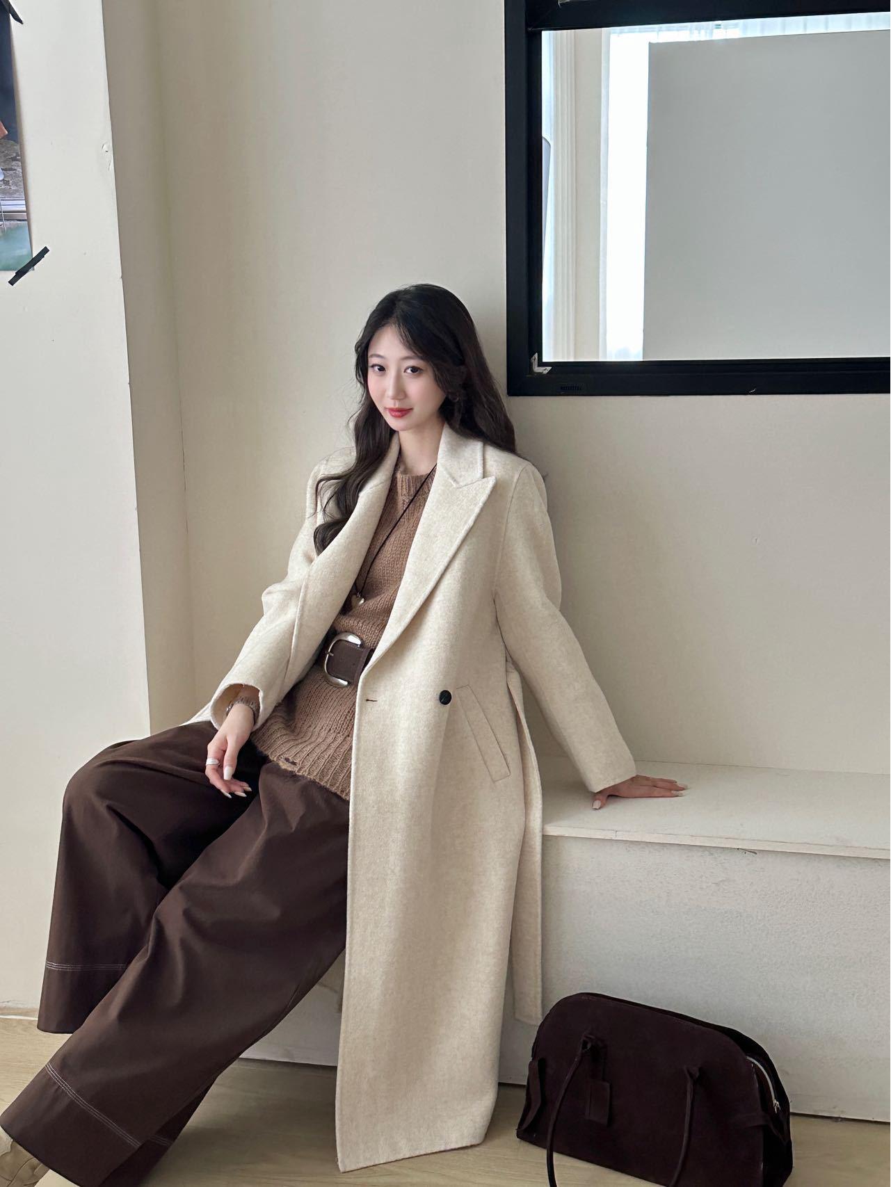 Women s Korean Style Wool-Blend Coat: Casual, Slimming, Double-Faced, Mid-Length for Autumn and Winter Medium
Women s Korean Style Wool-Blend Coat: Casual, Slimming, Double-Faced, Mid-Length for Autumn and Winter Medium