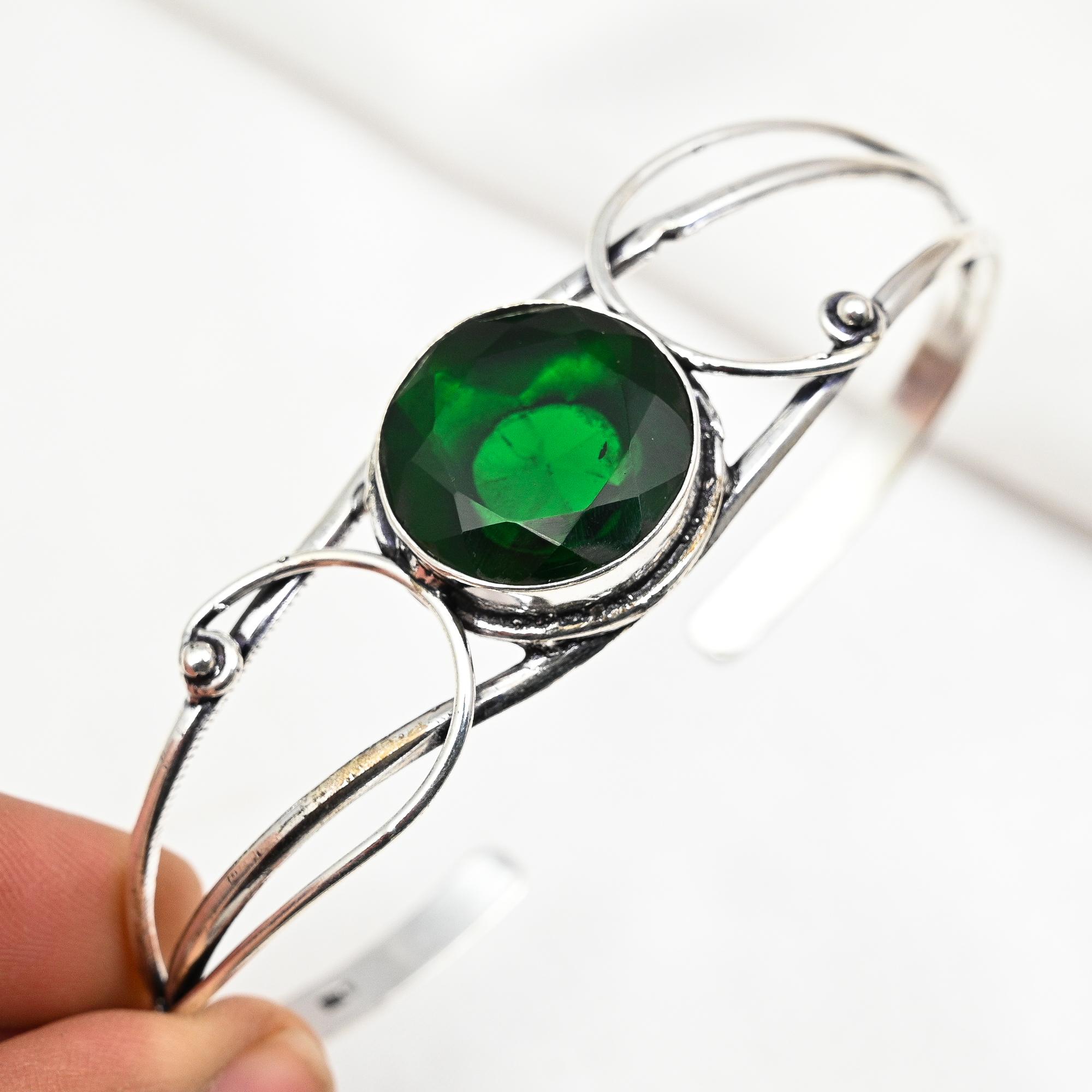 Браслет из хромированного диопсида, браслет-манжета ручной работы, браслет из чистого серебра 925 пробы, изящный регулируемый браслет-манжета, подарок для нее, ювелирные изделия из драгоценных камней Adjustable зелёный 
Браслет из хромированного диопсида, браслет-манжета ручной работы, браслет из чистого серебра 925 пробы, изящный регулируемый браслет-манжета, подарок для нее, ювелирные изделия из драгоценных камней Adjustable зелёный