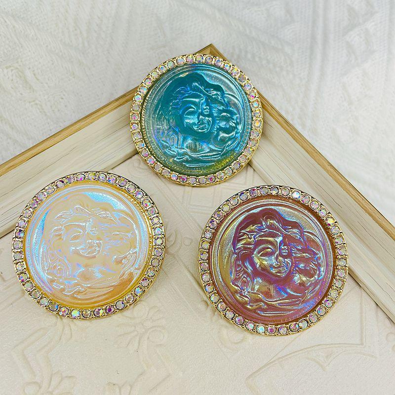 Baroque Middle Shiny Dazzle Portrait Relief Ruond Crystal Brooches For Women Lady Exquisite Vintage Banquet Dress Badges Pin
Baroque Middle Shiny Dazzle Portrait Relief Ruond Crystal Brooches For Women Lady Exquisite Vintage Banquet Dress Badges Pin